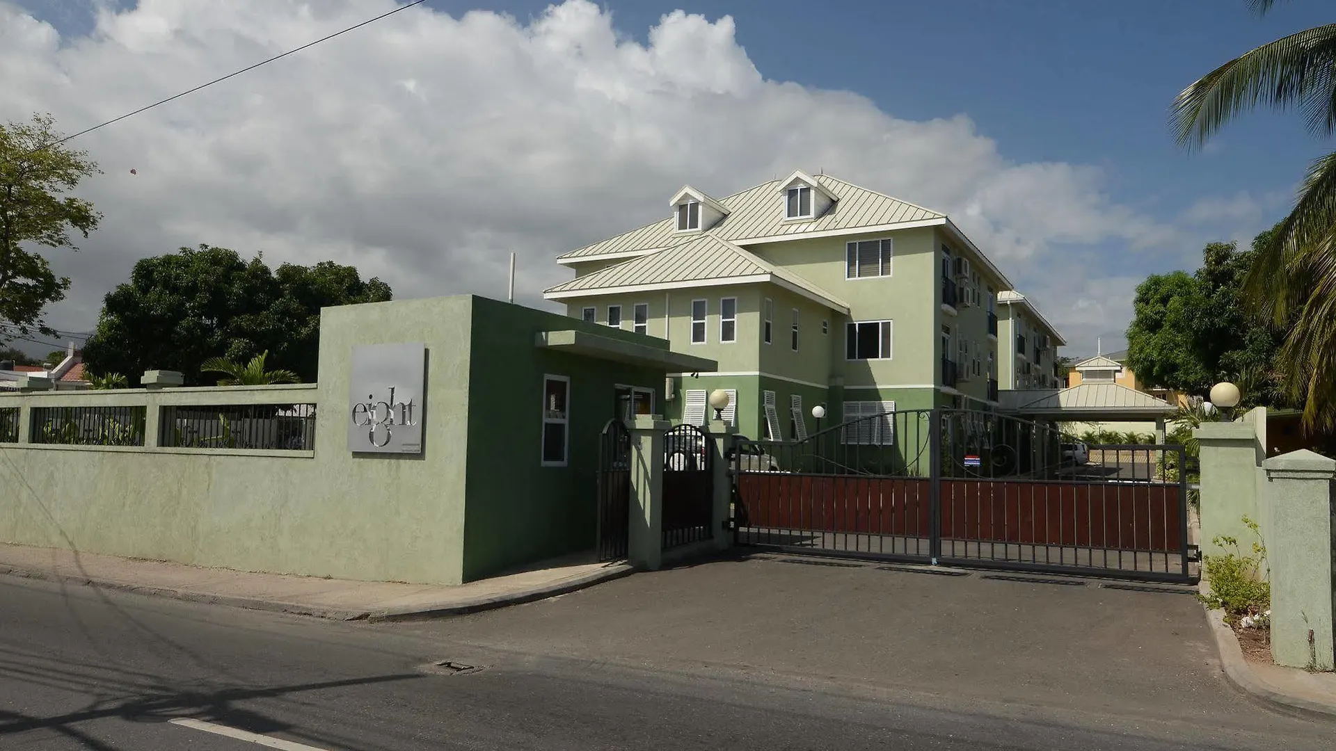 Kingsway New Kingston Guest Apartment II